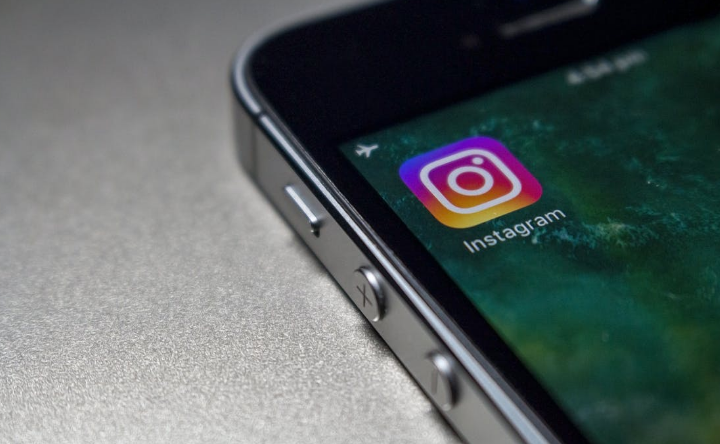 Tips to use Instagram as playbook to grow your brand